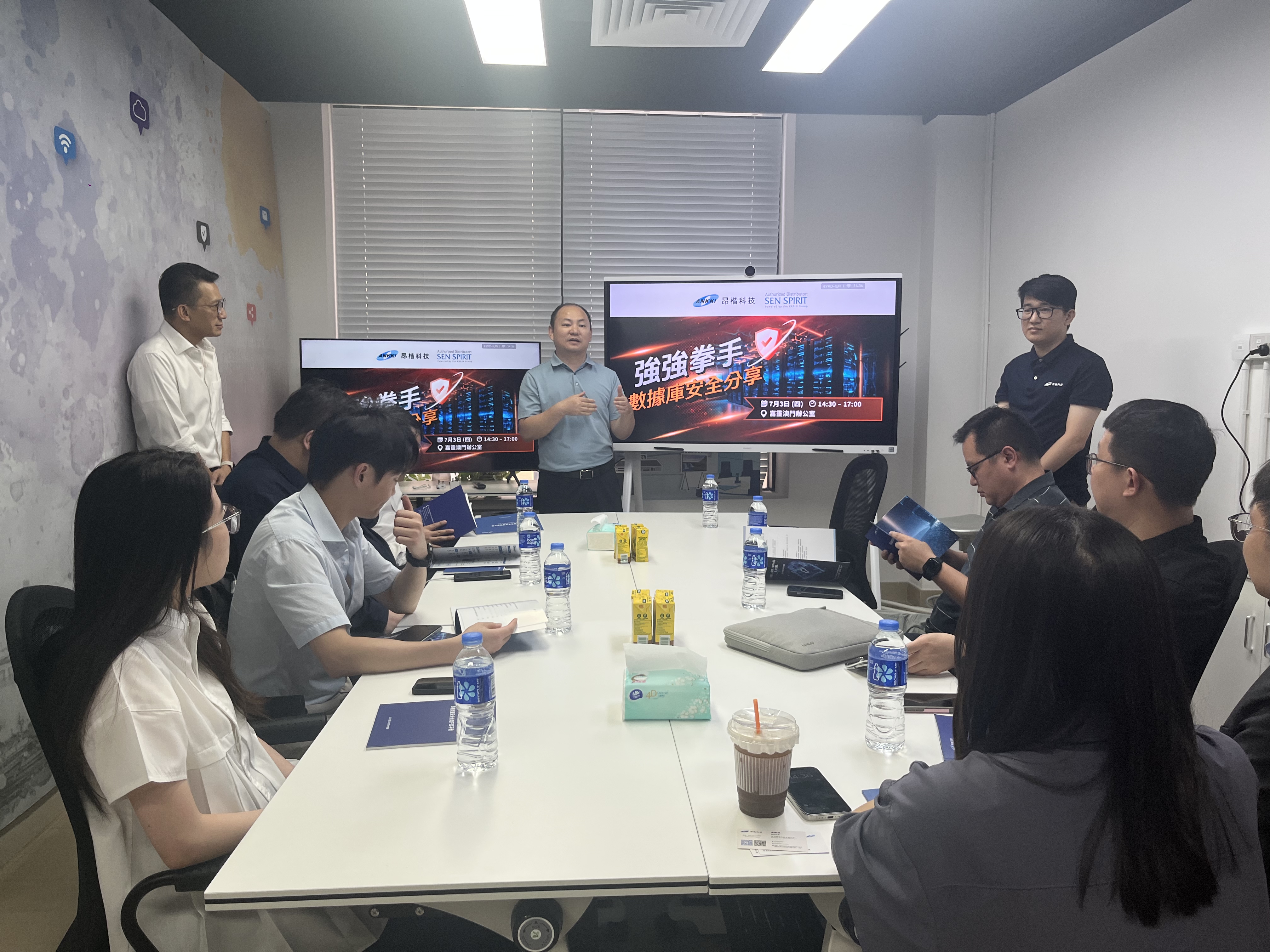 77d301e81e7799d07d1f889f1ec37996.jpg 77d301e81e7799d07d1f889f1ec37996.jpg